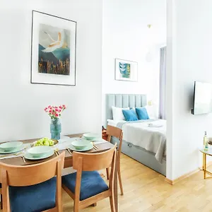 Unique Style Old Town - 25 Min From The Airport - By Homelike Διαμέρισμα Krasków
